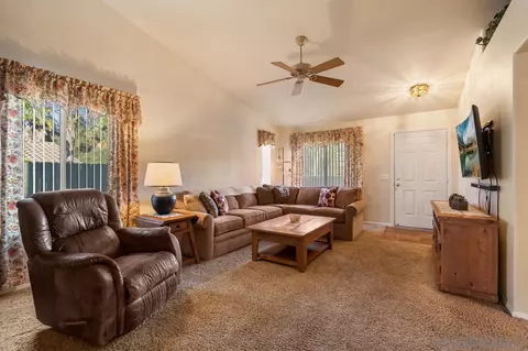 13154 Aurora Dr, El Cajon, CA 92021 photo 8