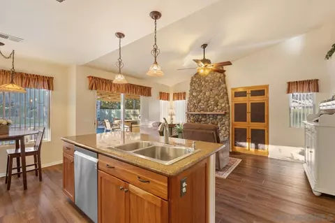 13154 Aurora Dr, El Cajon, CA 92021 photo 17