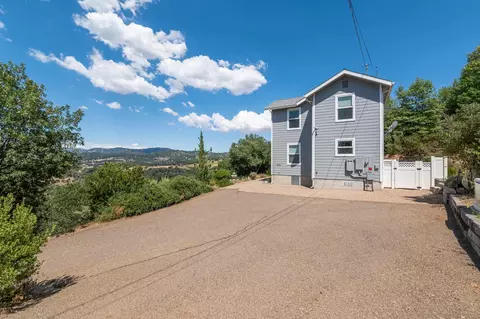 4015 Eagle Peak Rd, Julian, CA 92036