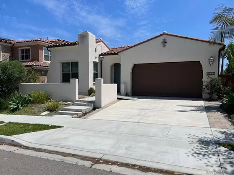 3727 Mastodon Ct, Carlsbad, CA 92010 photo 2