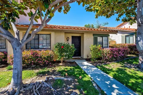6829 Pear Tree, Carlsbad, CA 92011