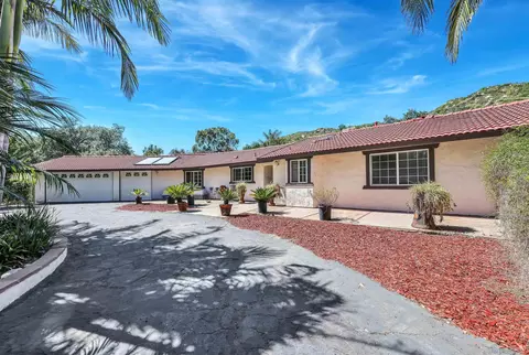 38057 De Luz Rd, Fallbrook, CA 92028 photo 2