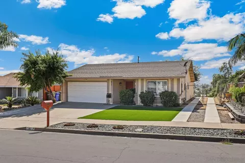 417 Garey Dr, Vista, CA 92084