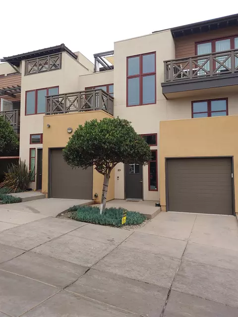 90 N Coast Highway 101 #201, Encinitas, CA 92024