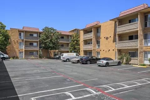 6955 Alvarado Rd #61, San Diego, CA 92120