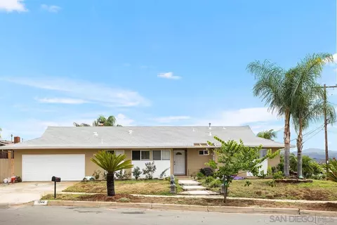 1344 Rincon Villa Dr, Escondido, CA 92027