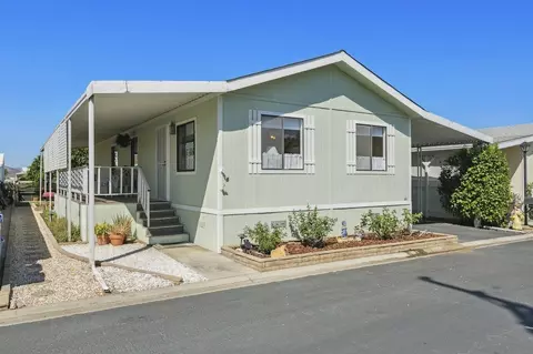 11949 Riverside Dr #SPC 8, Lakeside, CA 92040