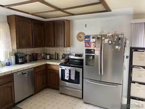 26190 Matlin, Ramona, CA 92065 photo 4