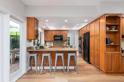 1863 Caminito Quintero, La Jolla, CA 92037 photo 8