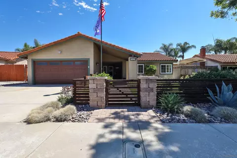 9461 Calle Del Lago, Santee, CA 92071