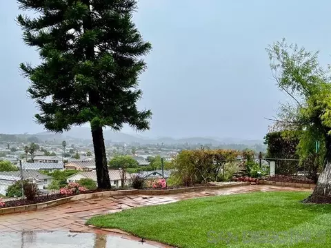 12525 Niego Ln, San Diego, CA 92128