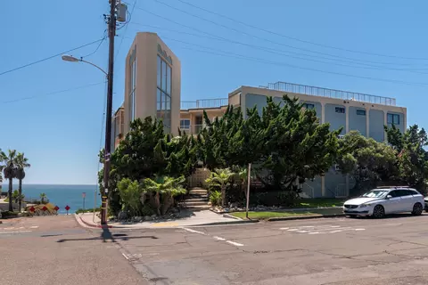 4909 Orchard Ave #102, San Diego, CA 92107