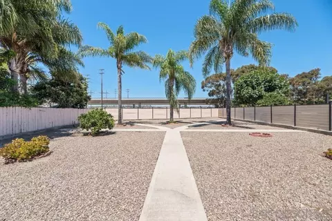 3452 Hacienda Dr, Oceanside, CA 92054 photo 22