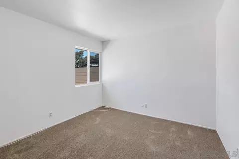 3452 Hacienda Dr, Oceanside, CA 92054 photo 18