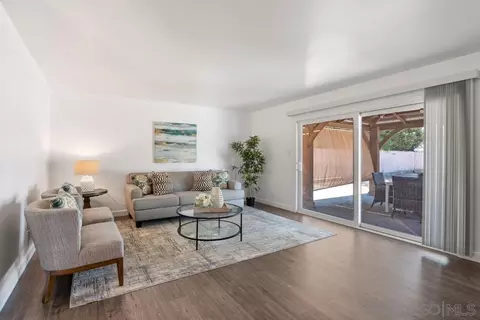 3452 Hacienda Dr, Oceanside, CA 92054 photo 6