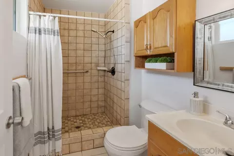 3452 Hacienda Dr, Oceanside, CA 92054 photo 16