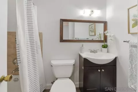 3452 Hacienda Dr, Oceanside, CA 92054 photo 17