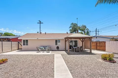 3452 Hacienda Dr, Oceanside, CA 92054 photo 23