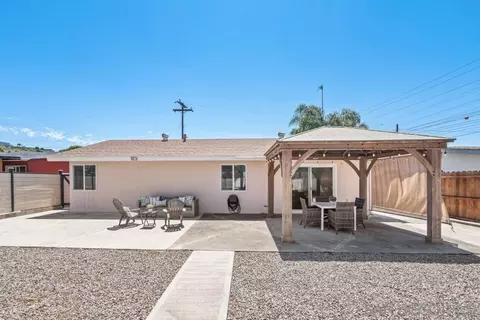3452 Hacienda Dr, Oceanside, CA 92054 photo 24