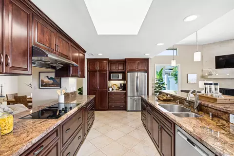 5785 Soledad Mountain Rd, La Jolla, CA 92037 photo 9