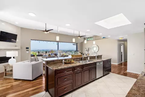 5785 Soledad Mountain Rd, La Jolla, CA 92037 photo 10