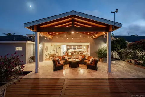 5785 Soledad Mountain Rd, La Jolla, CA 92037 photo 3