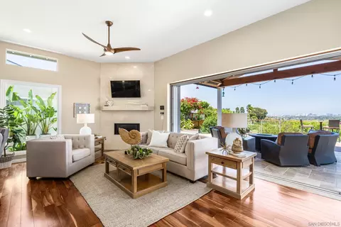 5785 Soledad Mountain Rd, La Jolla, CA 92037