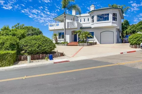 3622 Baker St, San Diego, CA 92117