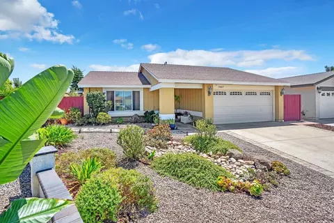 7887 Caffey Ln, San Diego, CA 92126