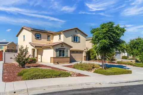 1165 Corte Las Lunas, San Jacinto, CA 92582