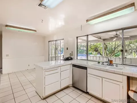 12923 Corte Juana, Poway, CA 92064 photo 11
