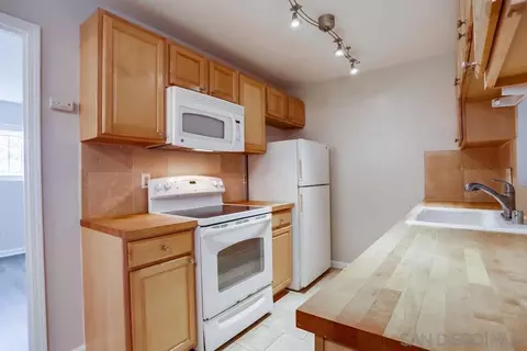 4040 49th St #3, San Diego, CA 92105