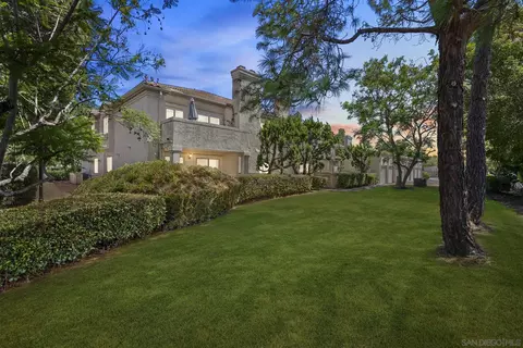 1050 La Tortuga Dr #31, Vista, CA 92081