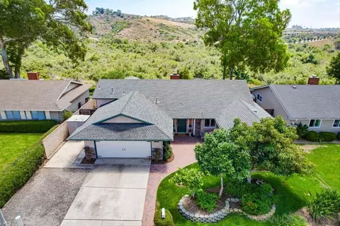 4920 Loma Laguna Dr, Carlsbad, CA 92008