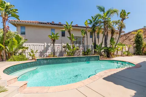 2507 Fresh Waters Ct, Spring Valley, CA 91978 photo 3