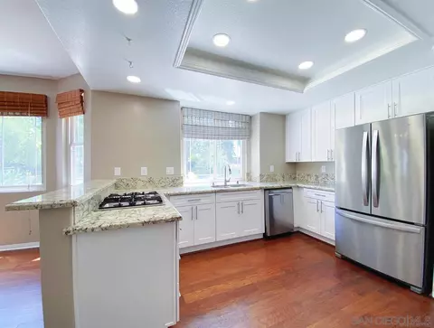 642 Cantara Ln, Vista, CA 92081 photo 8