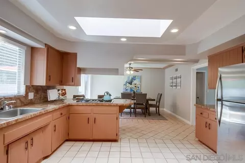 8817 Greenview Pl, Spring Valley, CA 91977 photo 12