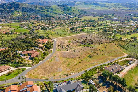 0000 Dos Lomas 6 #6, Fallbrook, CA 92028