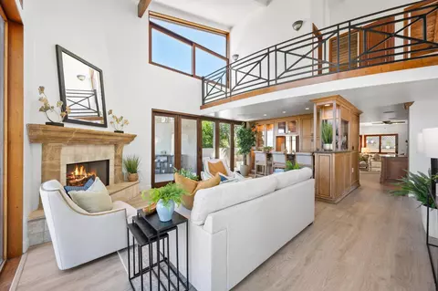 964 Crest Rd, Del Mar, CA 92014