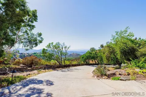 9505 Meadow Mesa Dr, Escondido, CA 92026 photo 6
