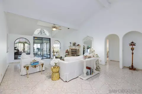 9505 Meadow Mesa Dr, Escondido, CA 92026 photo 12