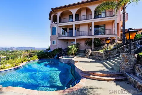 9505 Meadow Mesa Dr, Escondido, CA 92026 photo 5