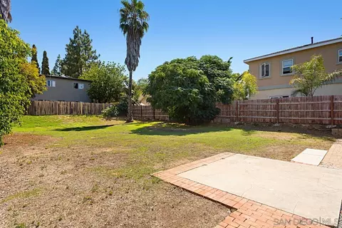 702 N Grape St, Escondido, CA 92025 photo 23