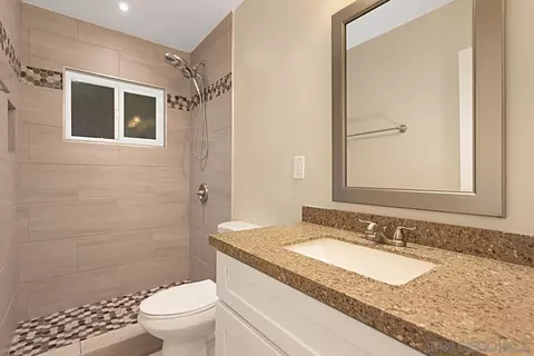 702 N Grape St, Escondido, CA 92025 photo 9