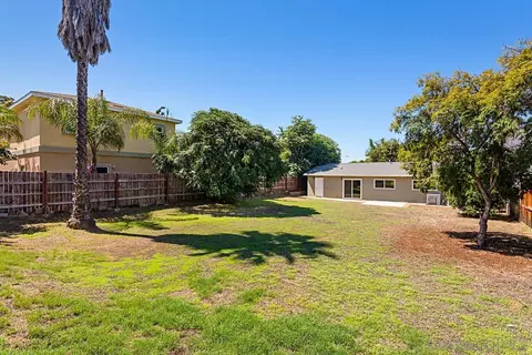 702 N Grape St, Escondido, CA 92025 photo 24