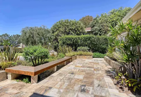 8685 Cliffridge Ave, La Jolla, CA 92037 photo 26