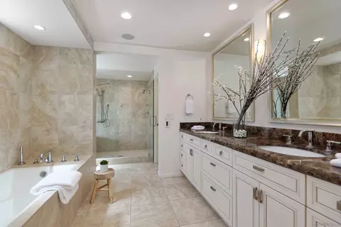 8685 Cliffridge Ave, La Jolla, CA 92037 photo 18
