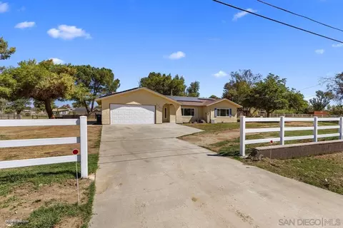 2761 Robertson St, Ramona, CA 92065