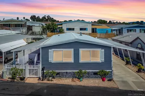 304 Picnic View Ln, Oceanside, CA 92056
