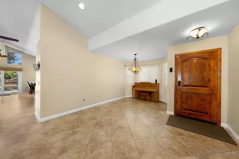 10040 Medina Dr, Santee, CA 92071 photo 12